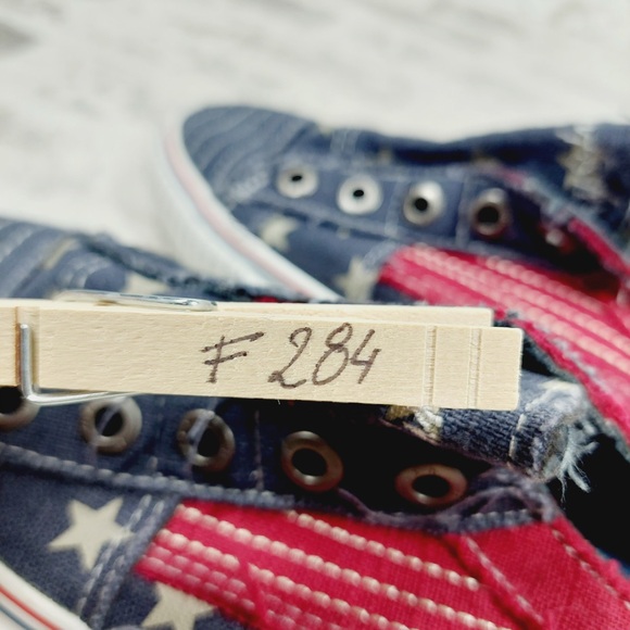 NEW Blowfish Malibu Bettie Stars Stripes Distressed SlipOn Low Top Sneakers F284 - Picture 10 of 10